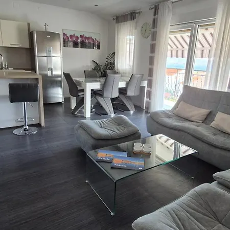 Karlovo Apartamento Kaštela