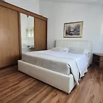 Karlovo アパート *
