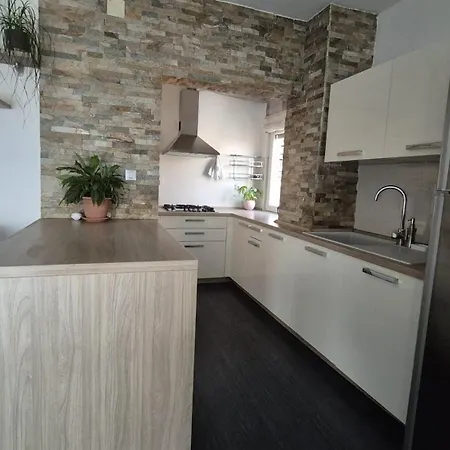 Karlovo Kaštela