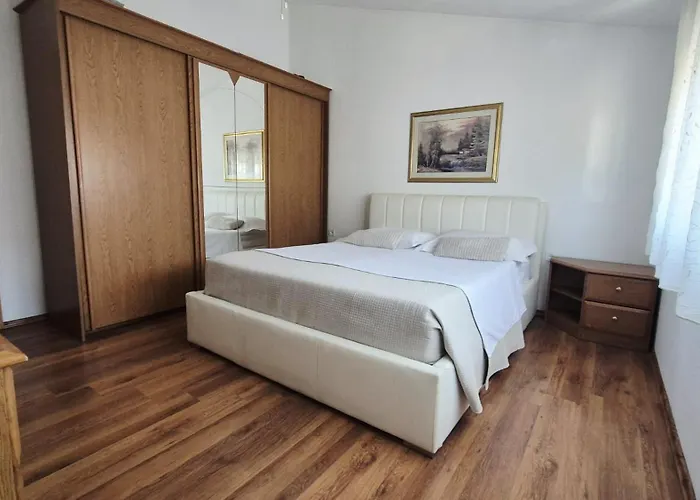 Karlovo Apartmán *